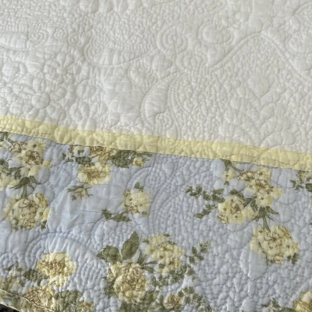 Vintage Yellow Floral Medallion Design Cotton Quilt 87
